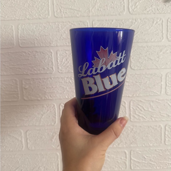 LABATT Blue Beer glass and beer bottle cozy - Picture 2 of 10